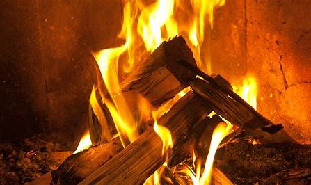 Log Fire Wax Melt Snap Bar - Candles Sniffs & Gifts 