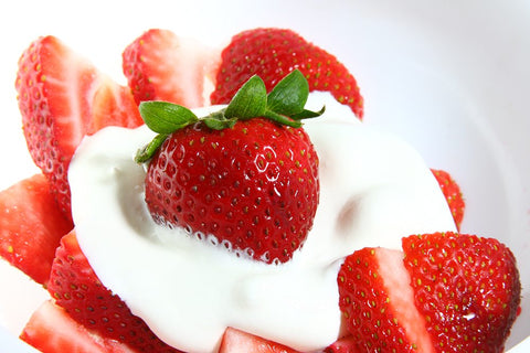 Strawberries & Cream Wax Melt Snap Bar - Candles Sniffs & Gifts 